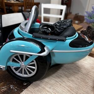 Harley-Davidson Black and Blue Toy Motorcycle with Sidecar